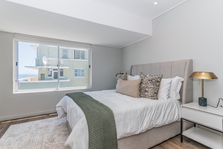 To Let 3 Bedroom Property for Rent in Sea Point Western Cape